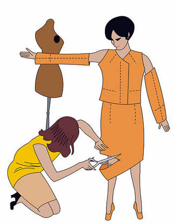 Piirros ompelijasta ja naisasiakkaasta, jonka pukua leikataan helmasta saksilla ja puku on vielä kesken.